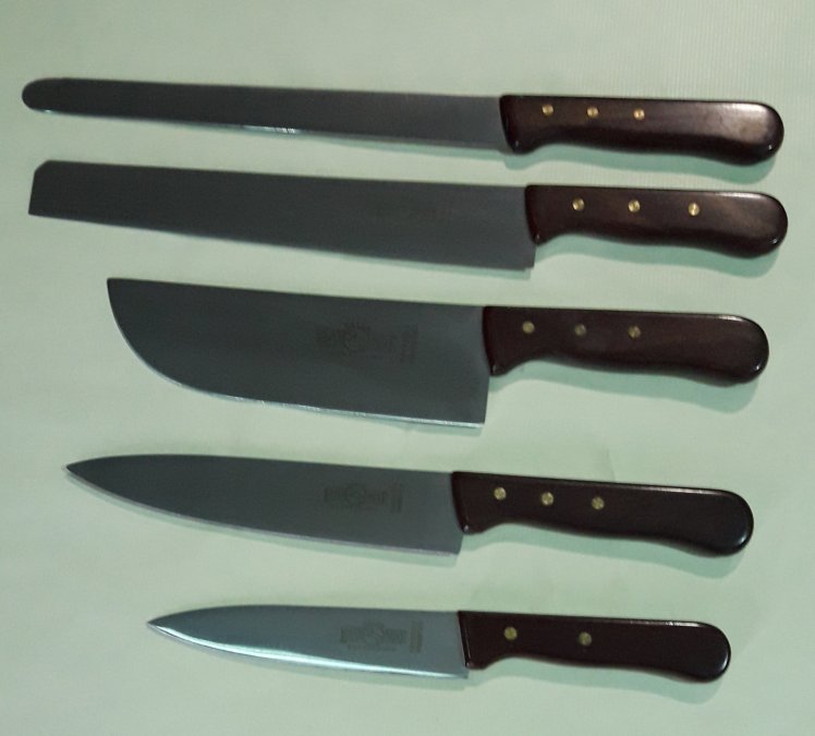 Campania articoli per la casa - Set composto da 5 coltelli per cucina